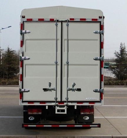 創新與實用并重 福田牌BJ5073CCY-B3型倉柵式運輸車與吸污車深度解析